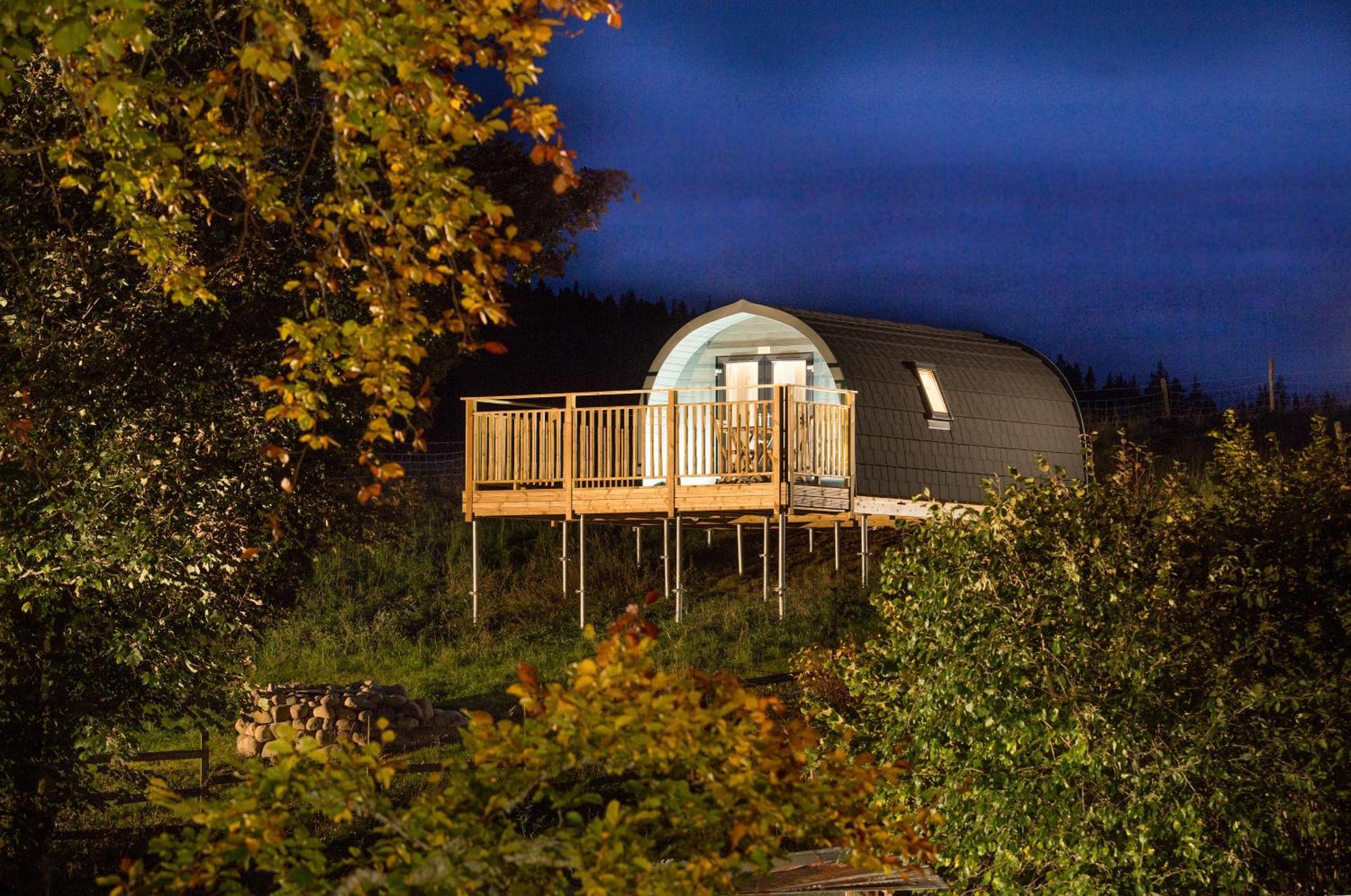 Spectacular Mountain View Ecopod Newtonmore Exterior foto